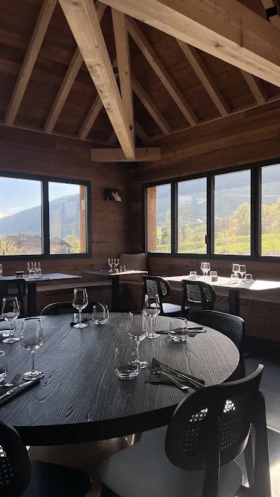 La Baratte — Gastraum und Tische