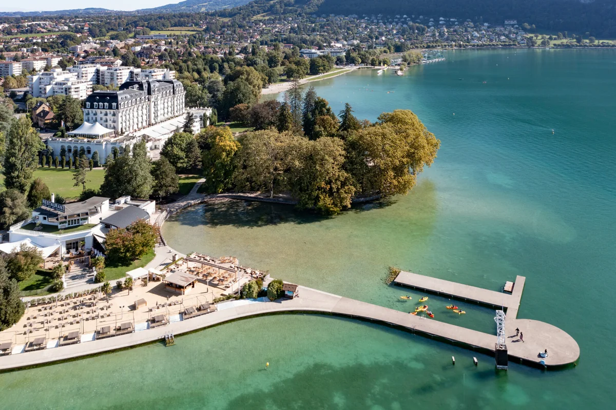 Plage de l’Impérial — Spiaggia sul lago