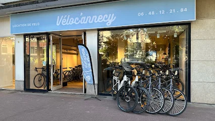 Véloc’ Annecy — Biciclette davanti al negozio